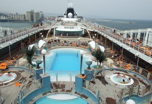 Panorámica de la espectacular zona de piscinas del MSCMusica